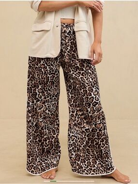 NWT Aerie Off-Duty Satin Piping Pants  - Leopard Print Size XL *sold out*